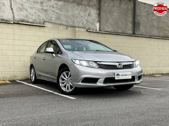 HONDA CIVIC 1.8 LXS 16V FLEX 4P AUTOMÁTICO HONDA CIVIC 1.8 LXS 16V FLEX 4P AUTOMÁTICO